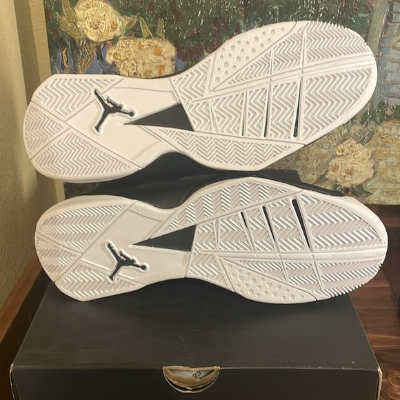 JORDAN TRUE FLIGH, SIZE 10.5, BRAND NEW WITH BOX - Picture 6 of 7